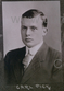 PhotoHandkeClass-Detail7-CarlPick
